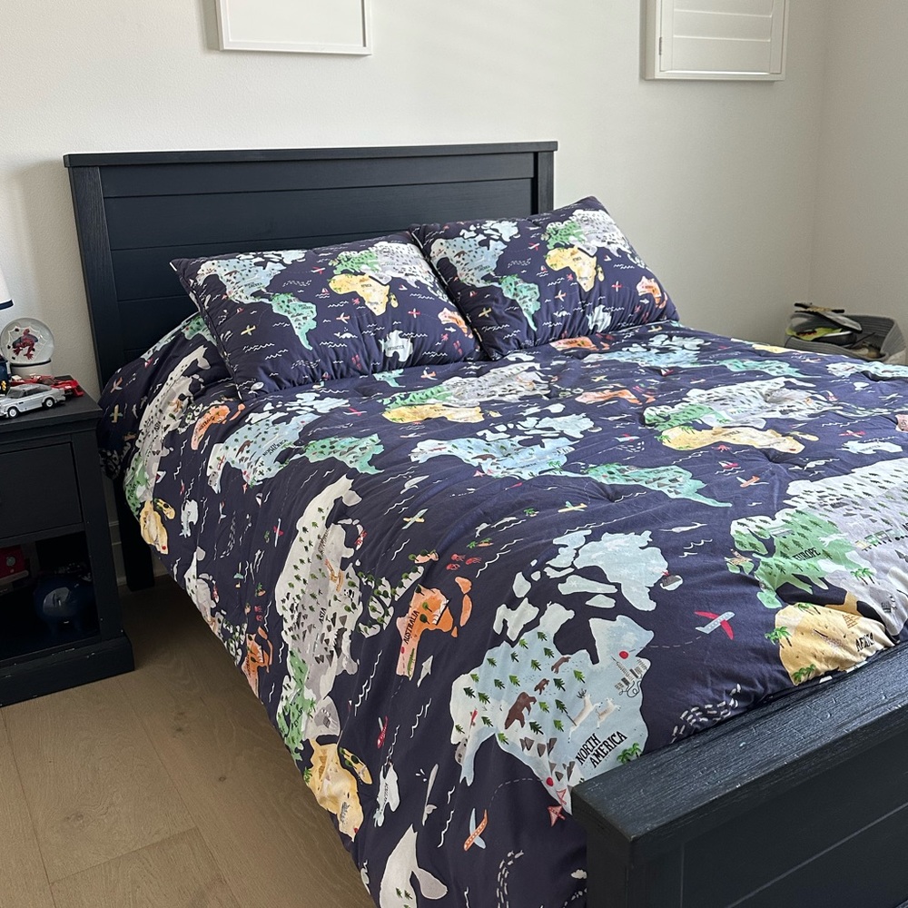Pottery barn kids world map Comforter & Shams